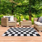 Haylee Super Lightweight Plastic Straw Rug Checkered Black/White Outdoor Area Rug